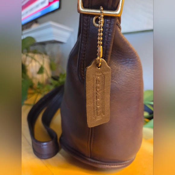 Vintage COACH Mahogany Maggie Duffle 9019 ☆ Made In 1997 ☆ - Picture 2 of 9